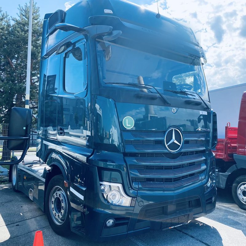 Mercedes-Benz Actros GigaSpace